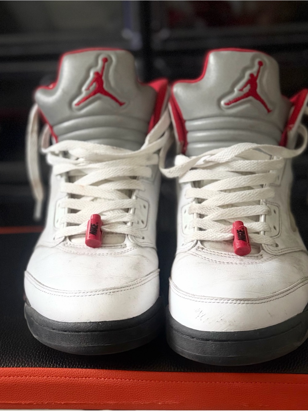 Jordan 5 Retro "fire red metallic"